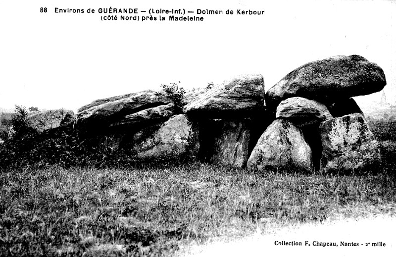 Dolmen de Kerbourg  Saint-Lyphard (anciennement en Bretagne).