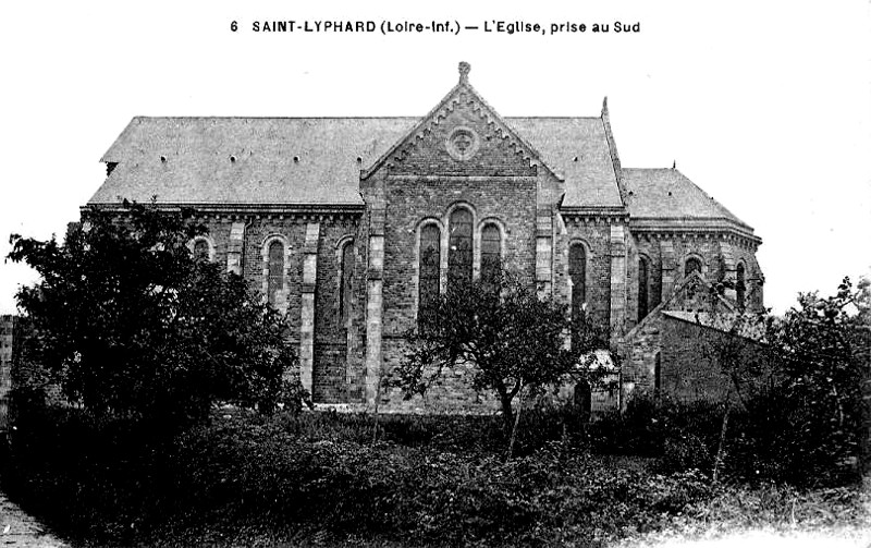 Eglise de Saint-Lyphard (anciennement en Bretagne).