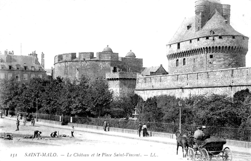 Ville de Saint-Malo (Bretagne) : le chteau.