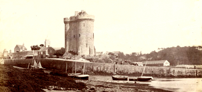 Saint-Malo : tour Solidor.