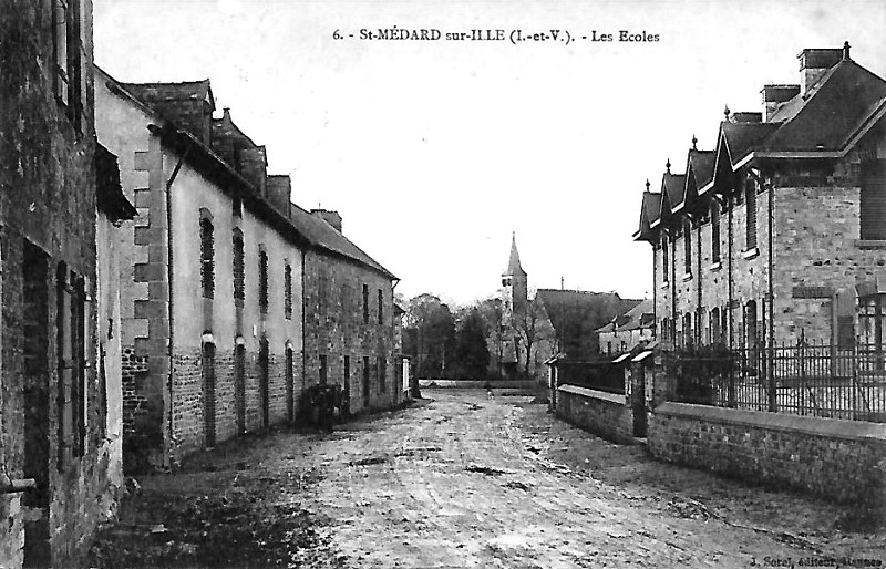 Ville de Saint-Médard-sur-Ille (Bretagne).