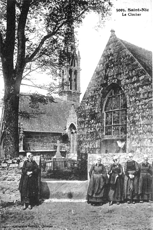 Eglise paroissiale de Saint-Nic (Bretagne).