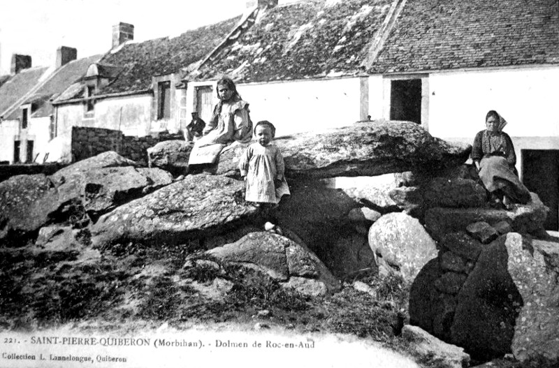 Dolmen de Roch-en-Aud  Saint-Pierre-Quiberon (Bretagne).