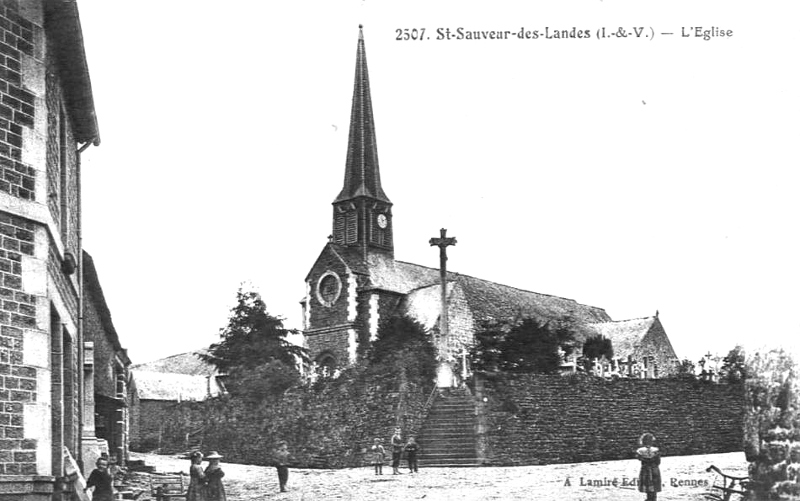 Eglise de Saint-Sauveur-des-Landes (Bretagne).
