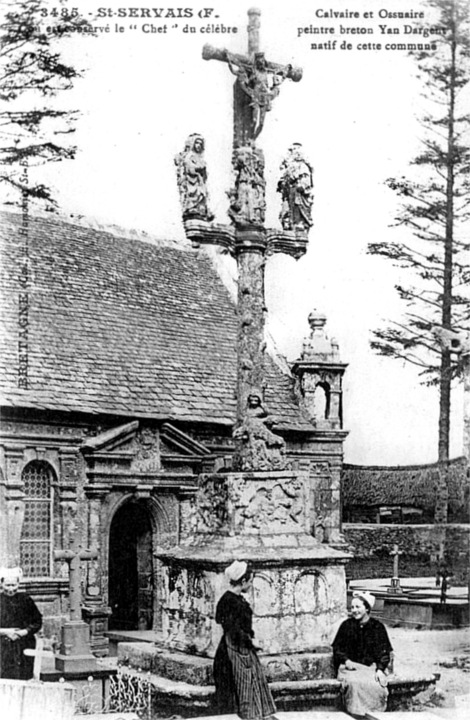 Calvaire de Saint-Servais (Bretagne).