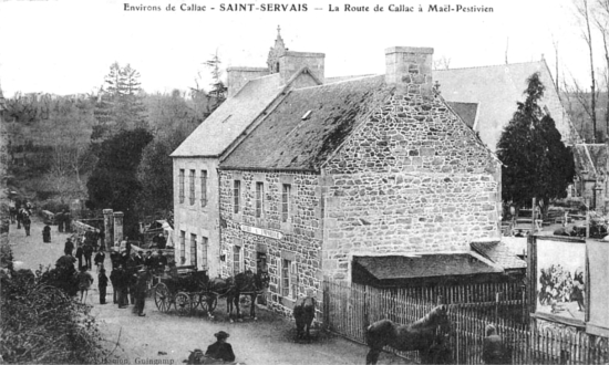 Ville de Saint-Servais (Bretagne).