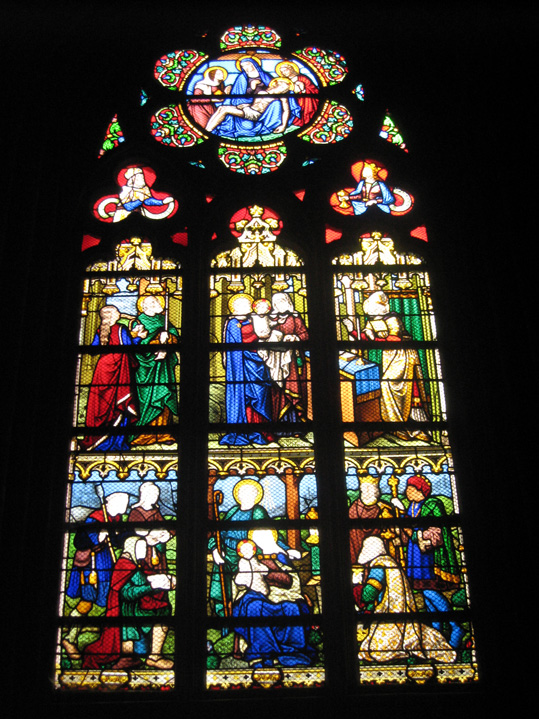 Saint-Brieuc (Bretagne) : cathédrale Saint-Etienne (chapelle de la Vierge, vitrail du XIXème siècle)