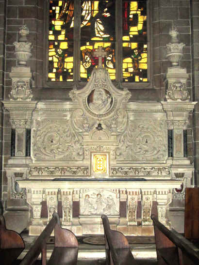 autel de la Basilique de Sainte-Anne-d'Auray