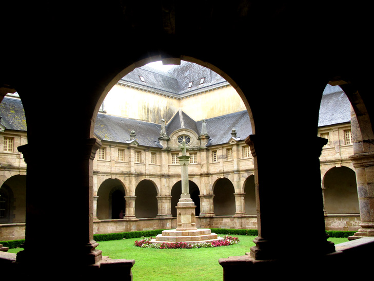 Le clotre de Sainte-Anne-d'Auray