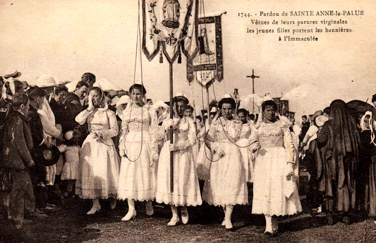 Procession de Sainte-Anne-la-Palud
