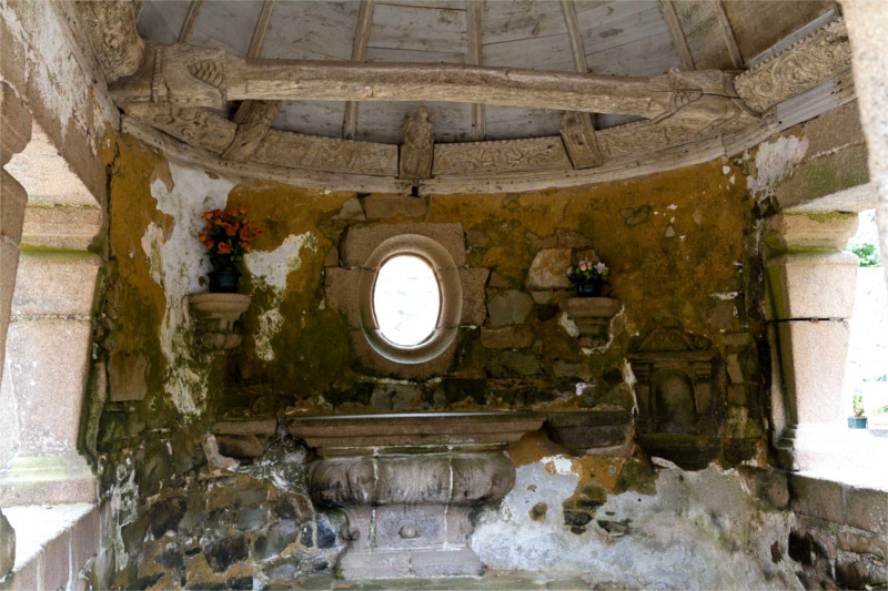 Saint-Jean-du-Doigt (Bretagne) : Oratoire du Sacre