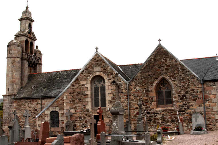 Eglise de Saint-Quay-Perros (Bretagne)