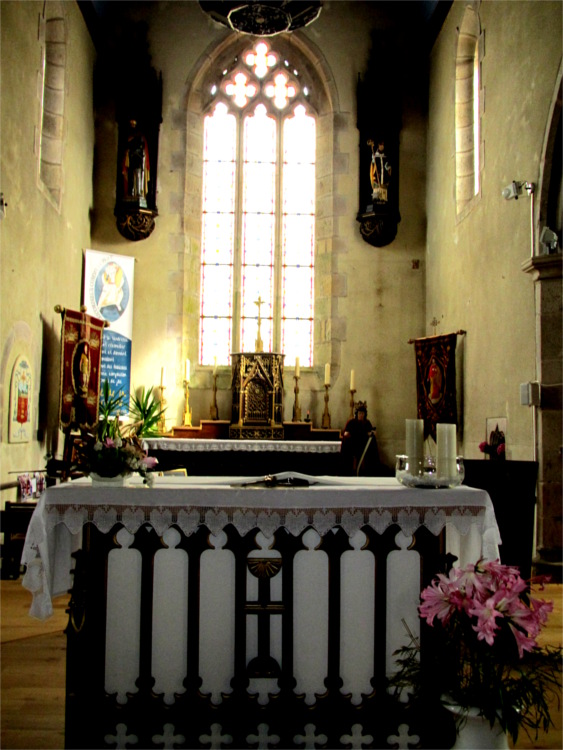 L'glise de Santec (Bretagne) : le choeur.