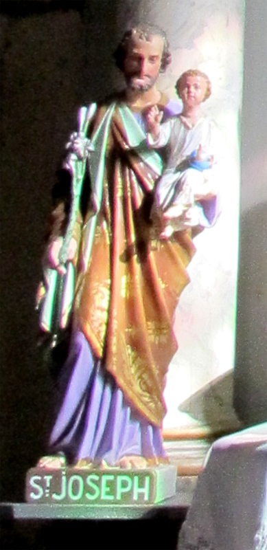L'glise de Santec (Bretagne) : statue de l'autel latral.