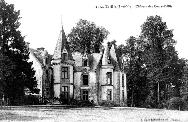 Chteau des Cours  Taillis (Bretagne).