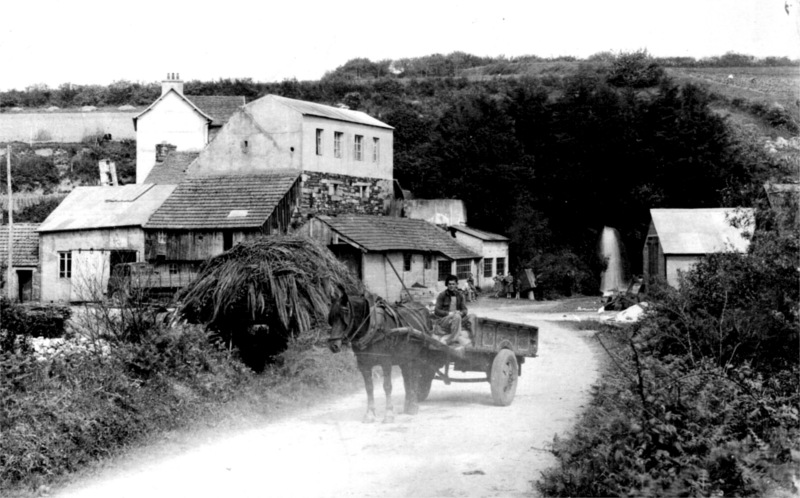 Ville de Taul (Bretagne).