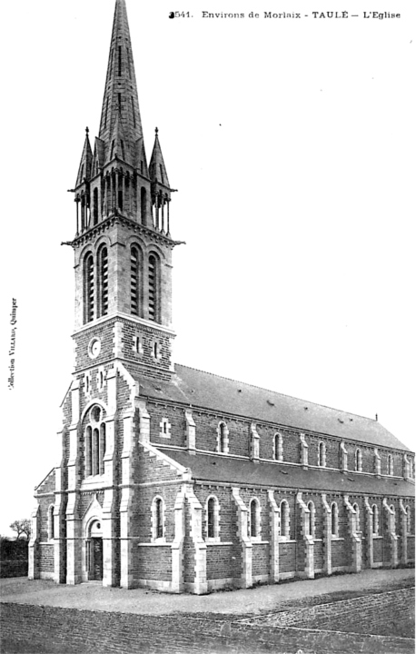 Eglise de Taul (Bretagne).