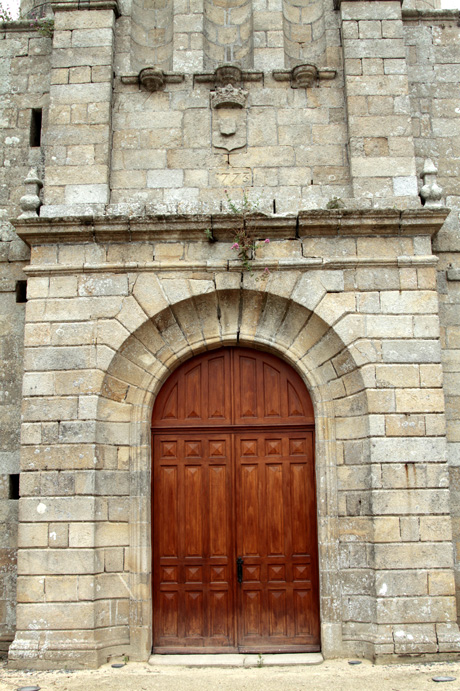 Eglise Saint-Pierre de Tonqudec (Bretagne)