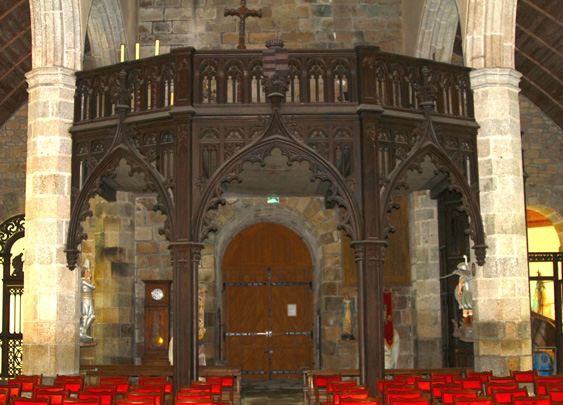 Eglise Saint-Pierre de Tonqudec (Bretagne)