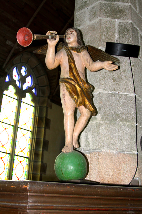 Eglise Saint-Pierre de Tonqudec (Bretagne): chaire