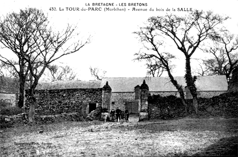 Ville de Le Tour-du-Parc (Bretagne).