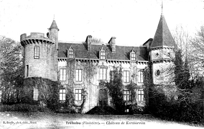 Manoir de Kermorvan à Trébabu (Bretagne).