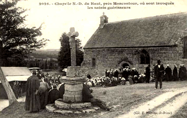 Ville de Trédaniel (Bretagne) : chapelle Notre-Dame du Haut.