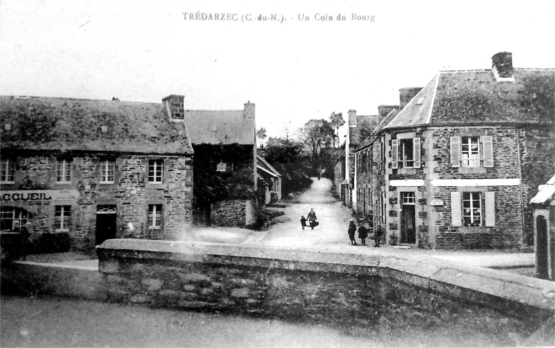 Trdarzec (Bretagne) : le bourg.