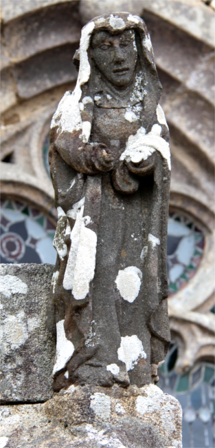 Statue de l'glise de Trduder (Bretagne).