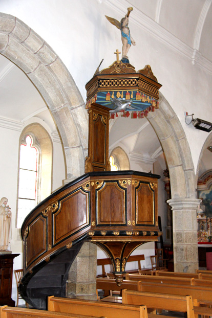 Eglise de croix de l'glise Saint-Brandan  Trgrom, en Bretagne