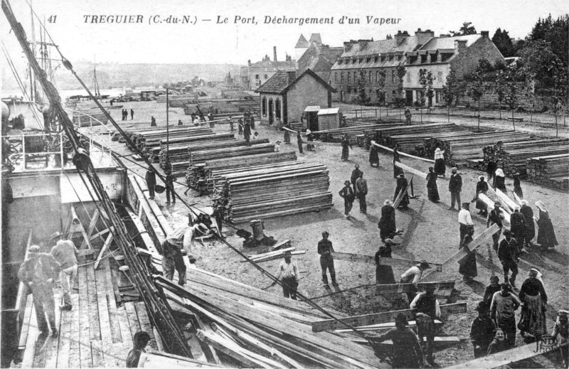 Le port de Trguier (Bretagne).