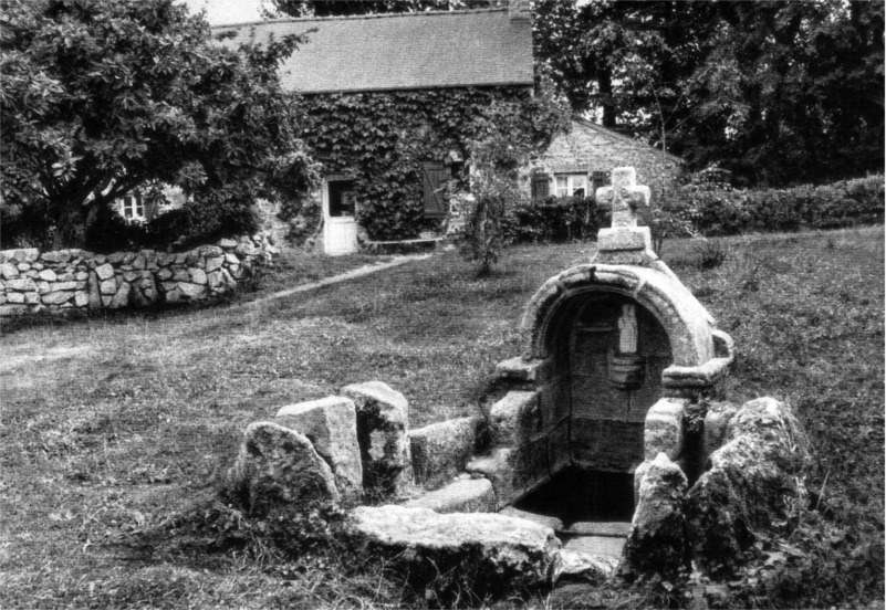 Fontaine Saint-Philibert de Trgunc (Bretagne).