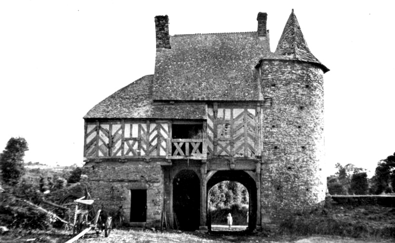 Château de Gautro à Tréhorenteuc (Bretagne).
