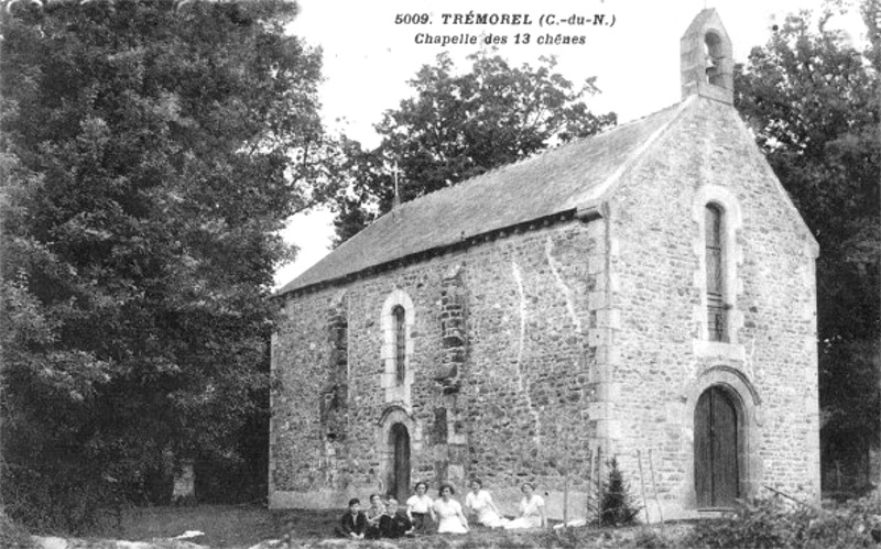Ville de Trmorel (Bretagne) : la chapelle.