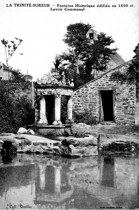 Fontaine de la Trinit-Surzur (Bretagne).