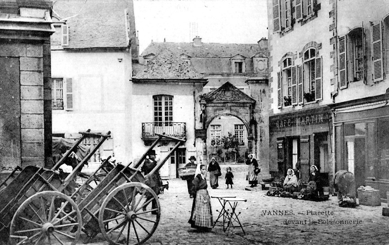 Place de la Poissonnerie  Vannes (Bretagne).