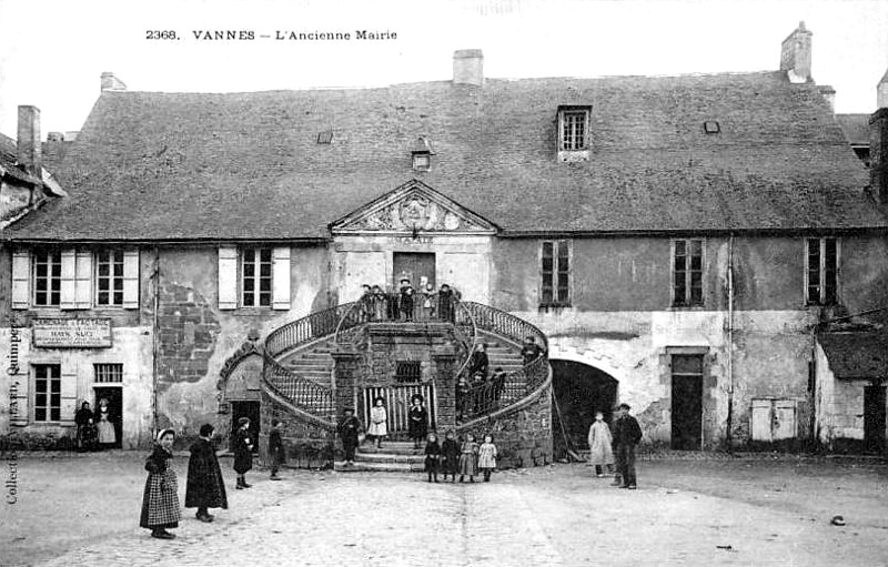 L'ancienne mairie de Vannes (Bretagne).