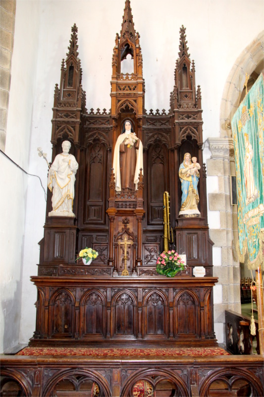 Autel de l'glise du Vieux-March (Bretagne).