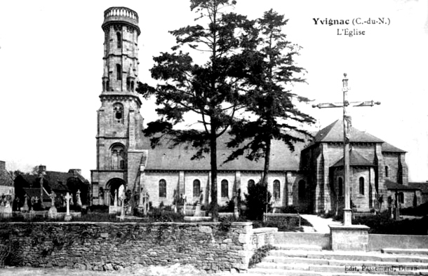 Eglise d'Yvignac (Bretagne).