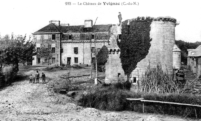 Château d'Yvignac (Bretagne).